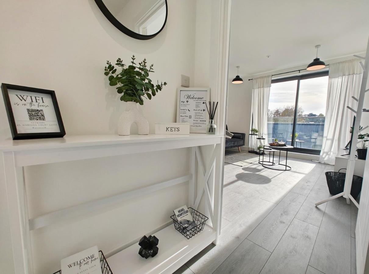 Modern City Apartment Hemel Hempstead Eksteriør billede